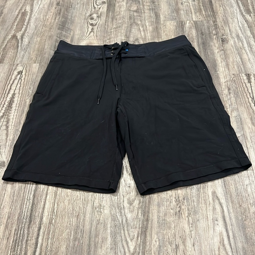 Lululemon Lace Up Knit Board Shorts Size 34